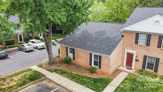 8325 Knights Bridge Rd, Charlotte, NC 28210