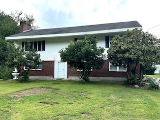 762 Adams St, Holliston, MA 01746