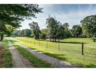 2613 Manakin Rd, Manakin Sabot, VA 23103