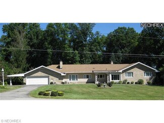 7185 Sunnydell Dr, Brookfield, OH 44403