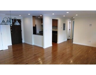 64 Main St Unit 59B, Stoneham, MA 02180