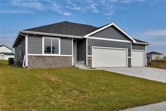 1004 Westridge St SW, Bondurant, IA 50035