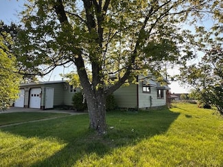 45 Glen Cir, Babbitt, MN 55706