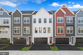 42175 Berrier Farms Terrace, Chantilly, VA 20152
