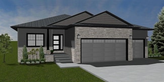 4621 Whispering Pines Cir, Cedar Falls, IA 50613
