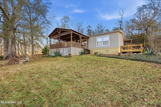 126 Batton Lake Dr, Mendenhall, MS 39114
