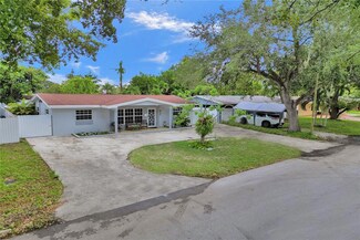 6731 Garfield St, Hollywood, FL 33024