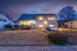 216 Perry St, Dover, NJ 07801