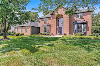 16947 Woodland Hills Dr S, Granger, IN 46530