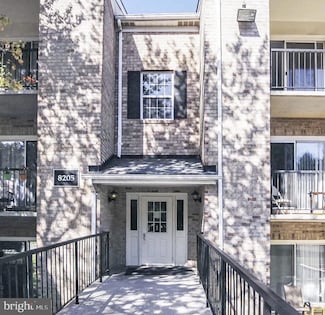 8205 Whispering Oaks Way Unit 304, Gaithersburg, MD 20879