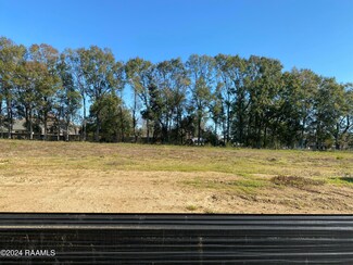118 Leaning Oak Dr, Lafayette, LA 70508