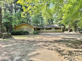 5429 Normandy Rd, Memphis, TN 38120