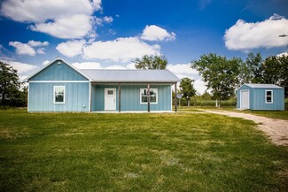 1844 Smoky Rd, Brenham, TX 77833