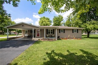 127 S Dowling St, Austin, IN 47102