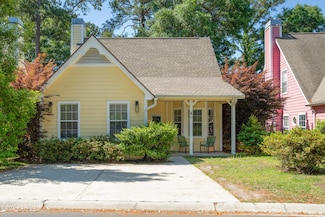 10 Mariners Ct, Port Royal, SC 29935
