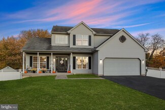 25 Michelle Cir, Gilbertsville, PA 19525