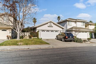 226 Montclair Ln, Salinas, CA 93906