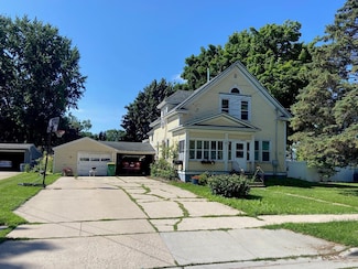 1592 Franz Ave, Green Bay, WI 54302