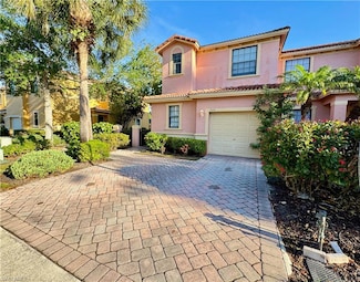 7614 Bristol Cir, Naples, FL 34120