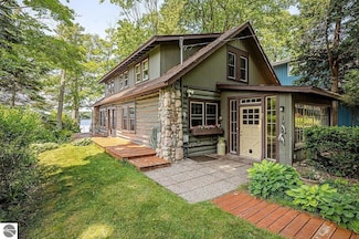 843 N South Long Lake Rd, Traverse City, MI 49685