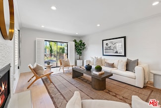 11692 Darlington Ave Unit 201, Los Angeles, CA 90049