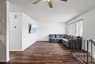 8519 Maplebrook Pkwy N, Brooklyn Park, MN 55445