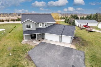 4457 Roberds Lake Trail, Faribault, MN 55021