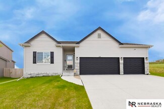 8118 S 199th St, Gretna, NE 68028