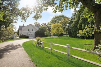24 Rumstick Dr, Barrington, RI 02806