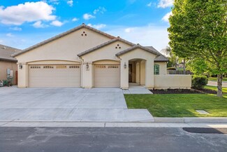 3923 S Parkwood St, Visalia, CA 93277