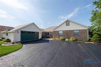 10549 Cygnet Rd, Cygnet, OH 43413