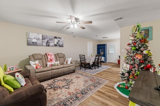 904 N Church St, Ellisville, MS 39437