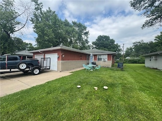 1020 S Pitt St, Olathe, KS 66061