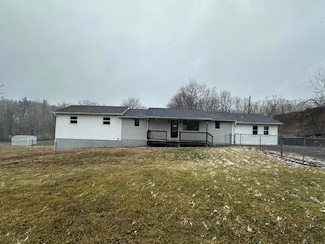 763 Hinton Rd, White Oak, WV 25989