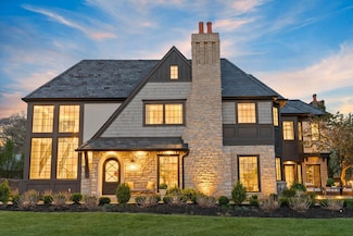 2252 Club Rd, Columbus, OH 43221
