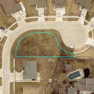 2013 Jashalita Dr, Nevada, IA 50201