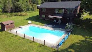 1099 Vance Hill Rd, Newport Center, VT 05857