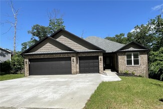 5 Burns Cir, Bella Vista, AR 72714