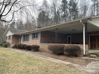 39 Mineral St, Spruce Pine, NC 28777