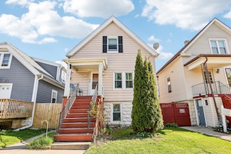 1823 W Kerney Place, Milwaukee, WI 53215