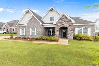 1294 Charleston Dr, Prattville, AL 36066