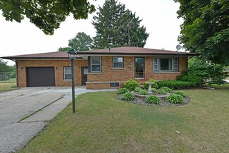 1706 11th St, Winthrop Harbor, IL 60096