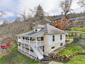 1006 4th Ave, Mosier, OR 97040