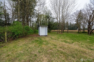 1822 E Pole Rd, Everson, WA 98247