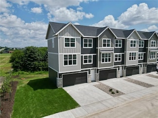 4448 154th St, Urbandale, IA 50323
