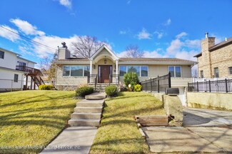 168 Manhattan St, Staten Island, NY 10307