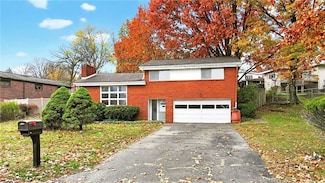 100 Fieldstone Dr, Glenshaw, PA 15116