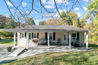 6267 Belspring Rd, Fairlawn, VA 24141