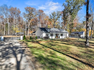 5706 Lunns Store Rd, Chapel Hill, TN 37034