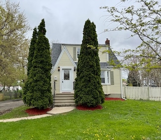 147 Country Club Dr, Northlake, IL 60164
